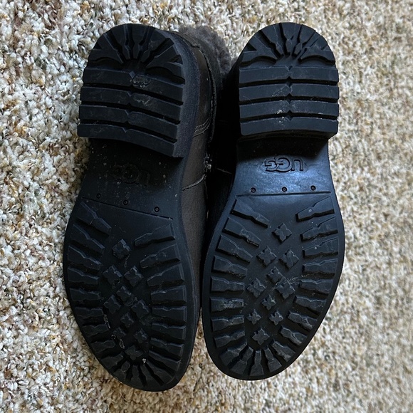 UGG Women's Benson II Ankle Boot - Picture 4 of 12